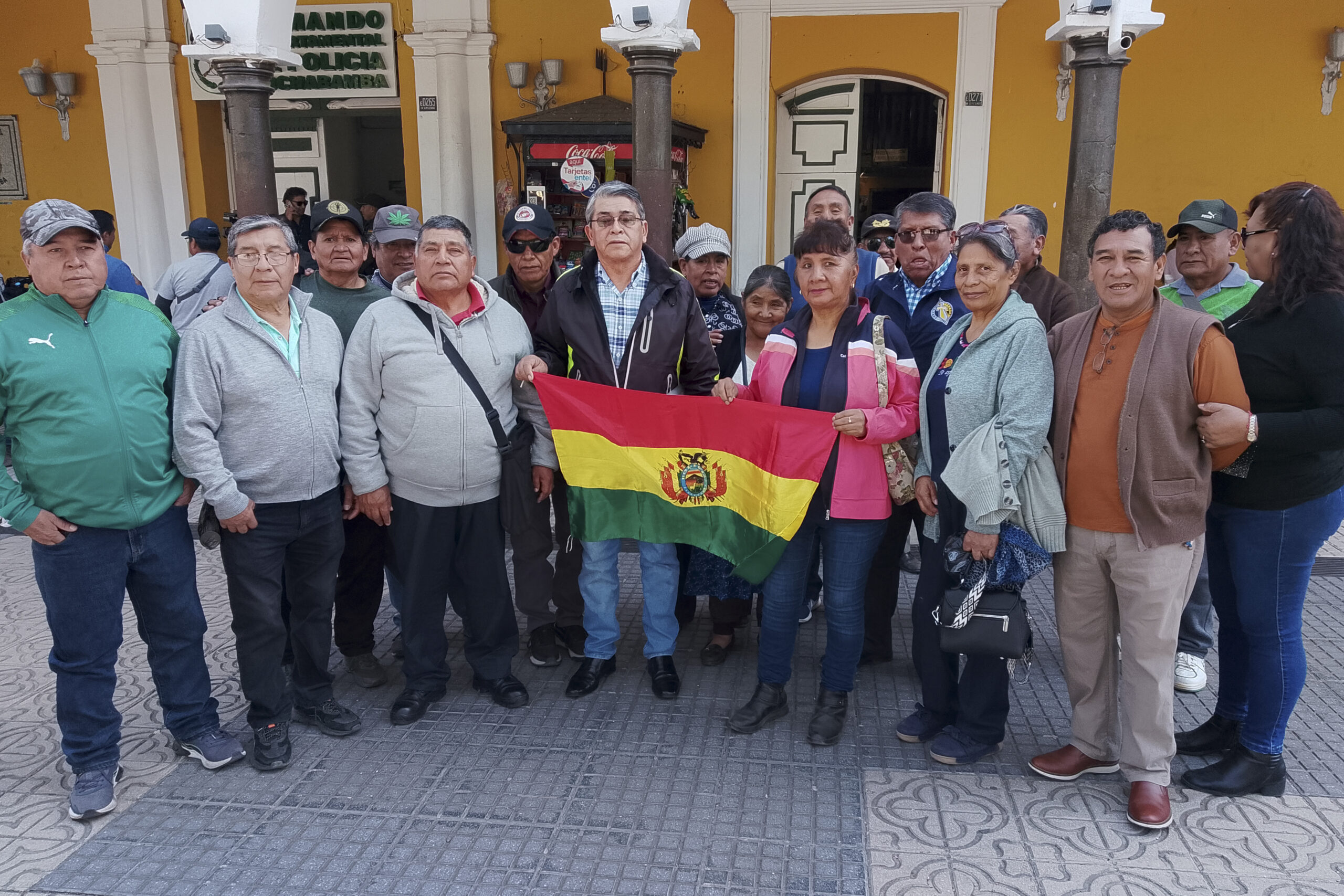 Sector pasivo de la Policía se declara en alerta por conflictos en La Paz