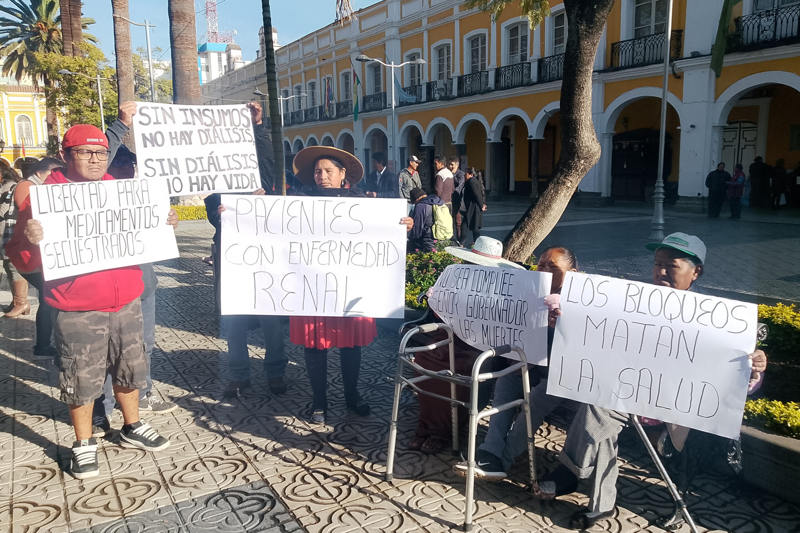 Pacientes renales denuncian escasez de insumos y exigen puente aéreo para garantizar tratamientos